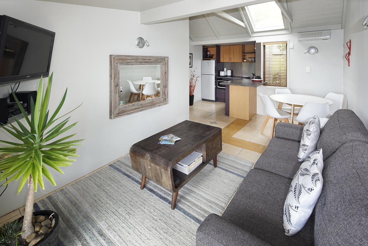 Palm Waiheke Island Resort - Stay Waiheke Palm Beach Екстериор снимка